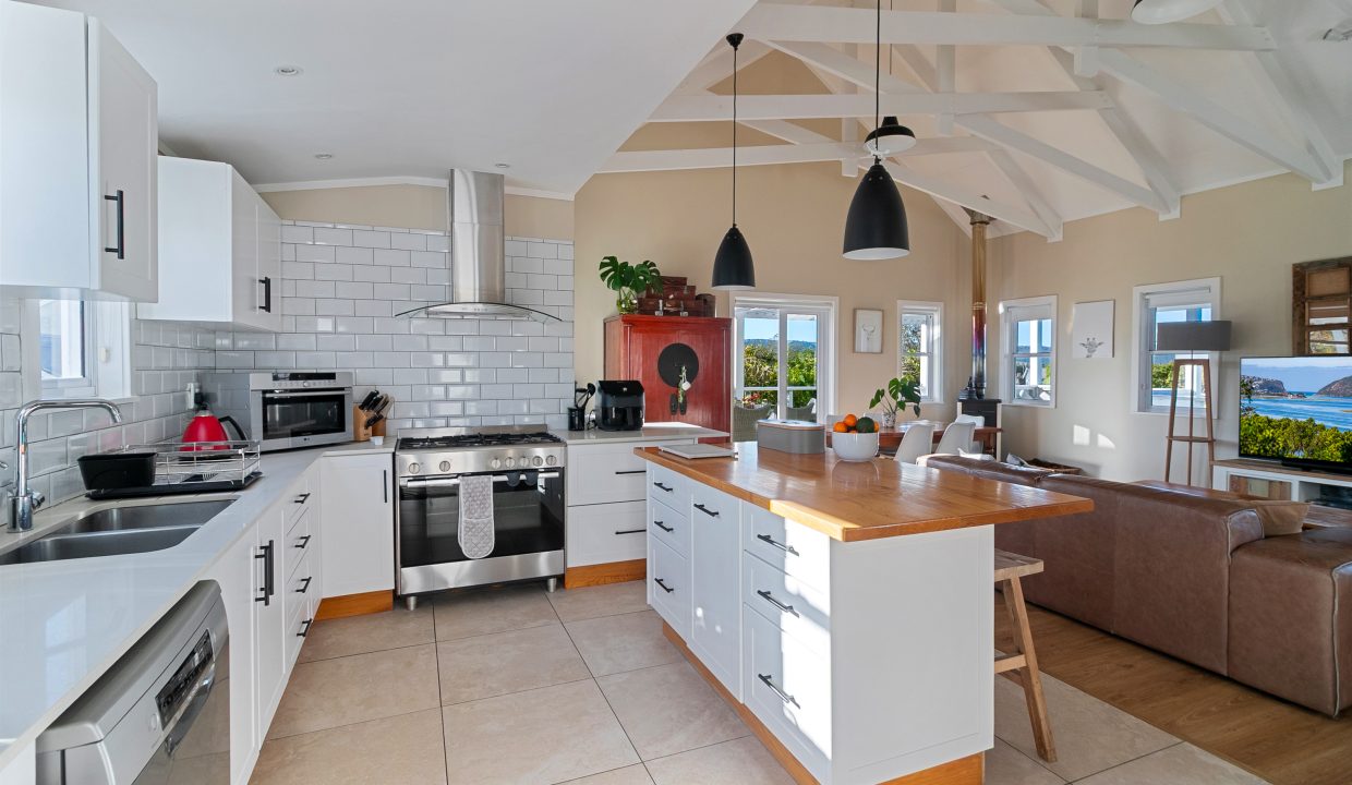 2 - Kitchen upstairs