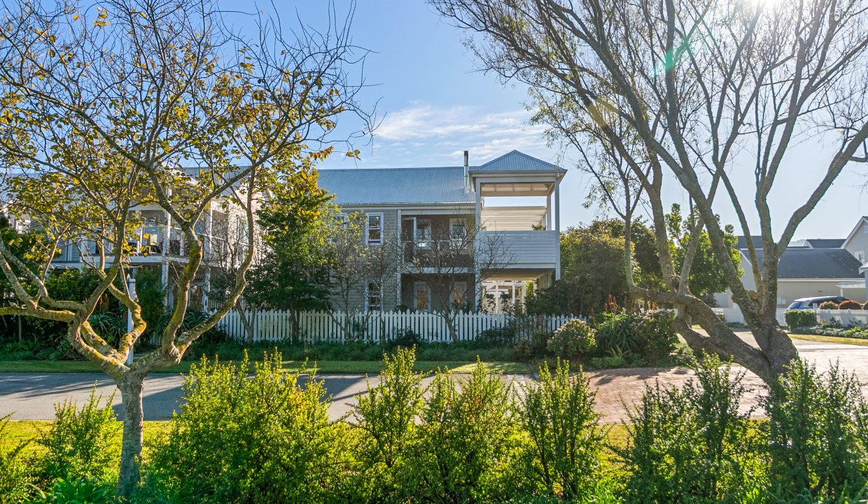 23 - Good position on a corner