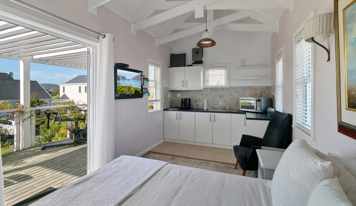 26 - Flatlet with kitchenette