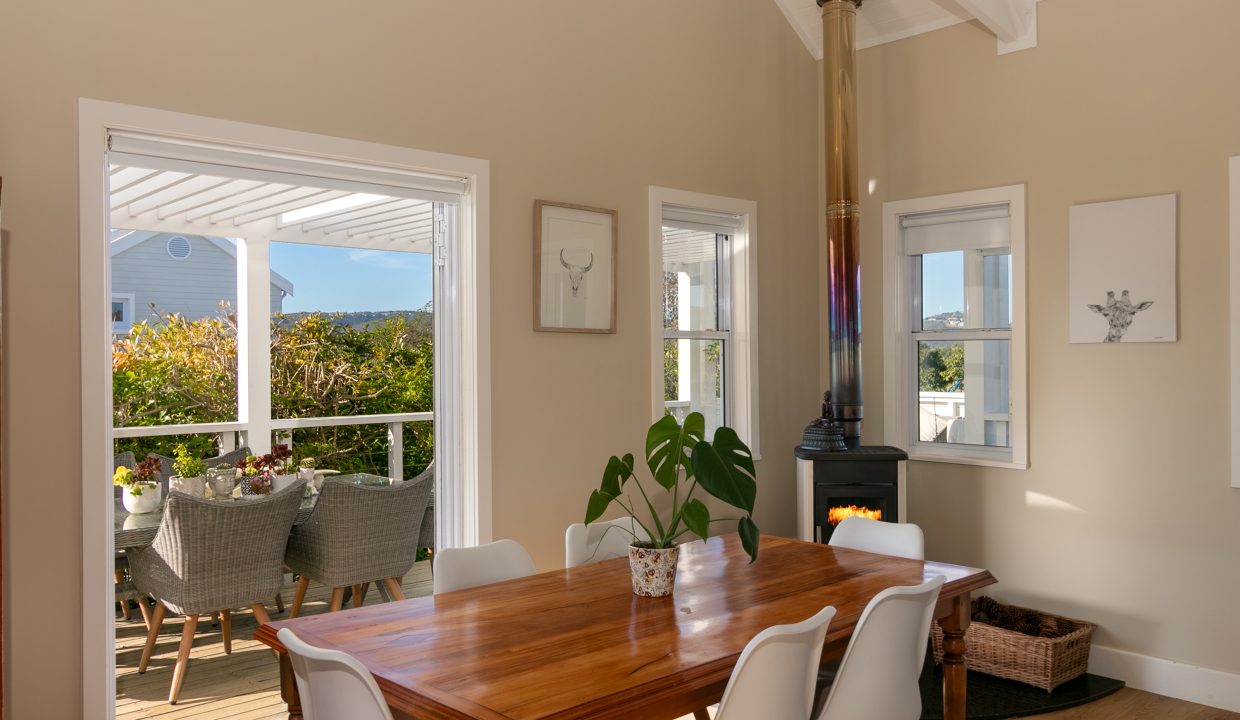 9 - Dining room opening onto the patio